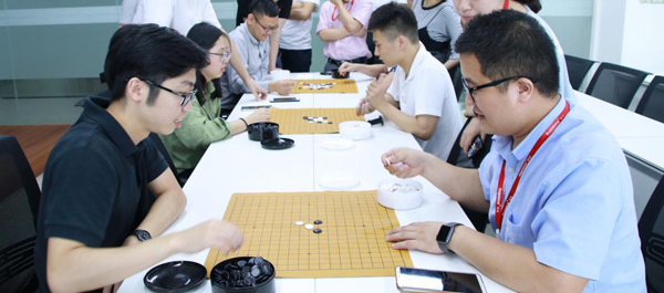 趣味運(yùn)動會火熱進(jìn)行中